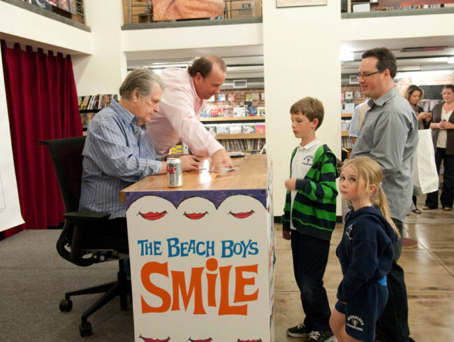 Brian Wilson Beach Boys Smile Signing Fingerprints Stefan Goldby Carter Goldby Amber Goldby