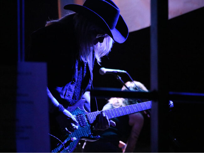 L7 live in San Diego, CA