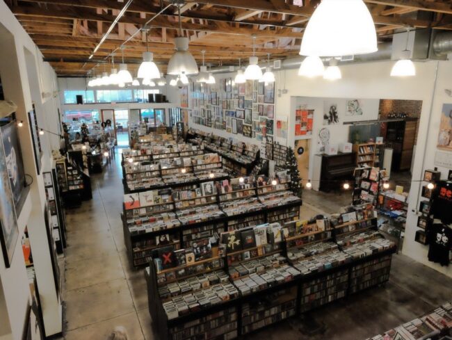 Fingerprints Music - Interior Main Room